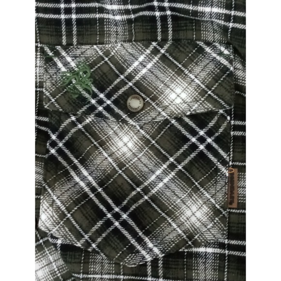 Legendary Whitetails Flannel Shirt Men's Size XL Plaid Green Snap Button Pre-own - Picture 7 of 11